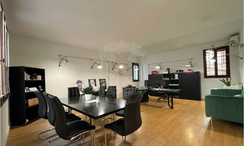 Affitto Padova Negozio in Locazione Palazzo Storico Padova
