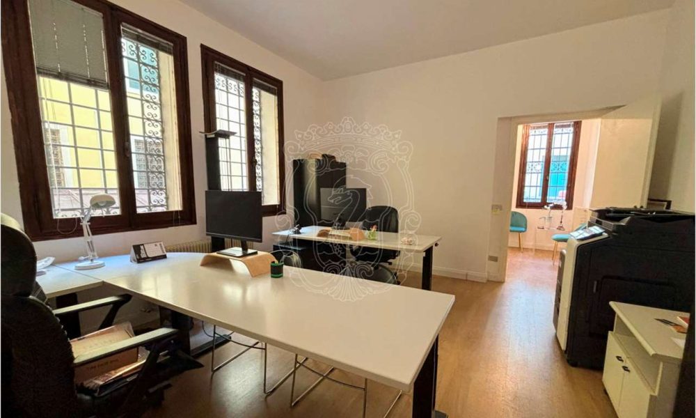 Affitto Padova Negozio in Locazione Palazzo Storico Padova