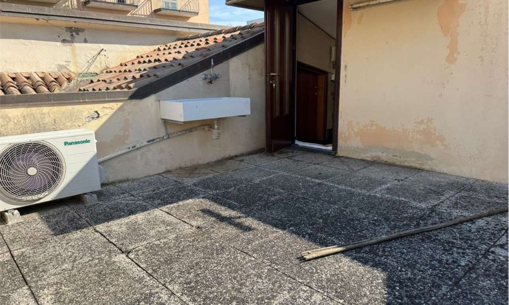 Vendita Chioggia Sottomarina SOTTOMARINA RIF. 152 L'Eleganza a 50 Metri dal Mare: Esclusivo Terratetto Indipendente a Sottomarina