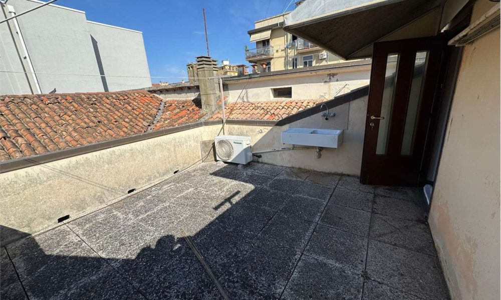 Vendita Chioggia Sottomarina SOTTOMARINA RIF. 152 L'Eleganza a 50 Metri dal Mare: Esclusivo Terratetto Indipendente a Sottomarina