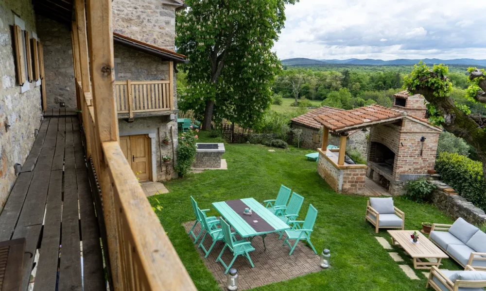 villa asa slovenia sezana 12