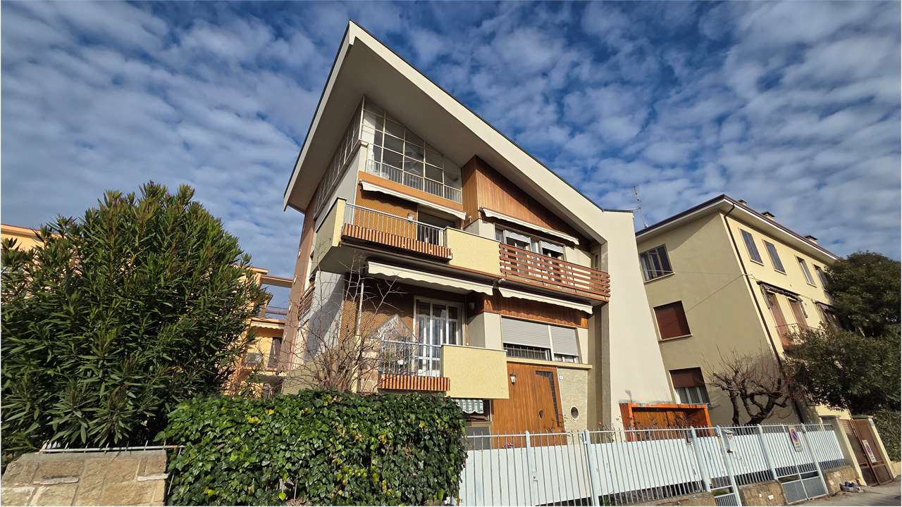 Vendita Padova Madonna Pellegrina PADOVA - Madonna Pellegrina - Porzione di villa a Schiera con firma d'autore